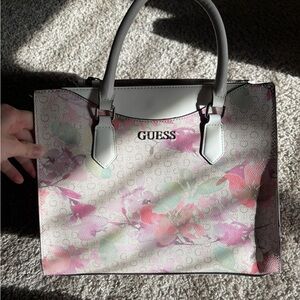 Guess White Multi Pastel Pink Green Watercolor Floral G Monogram Handbag EUC